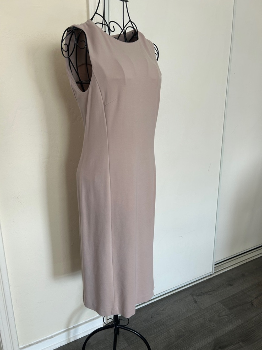 Uniqlo Sleeveless Midi Dress in Dusty Pink Size S